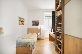 STAROMESTSKÝ 4 IZBOVÝ BYT S ATMOSFÉROU PRI MEDICKEJ ZÁHRADE  - 10