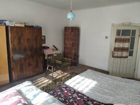 Predam starši rod. dom na veľkom pozemku 1764m2. - 10