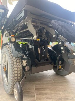 Polohovateľný elektrický invalidný vozík PERMOBIL C500 - 10