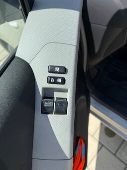 Toyota Yaris 1.0 VVT 2010 - 10