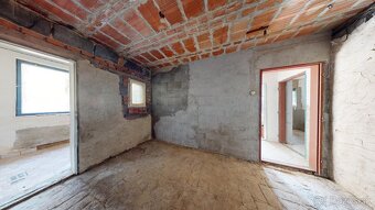 Dvojpodlažný dom za cenu pozemku; Trnava pri Laborci - 10