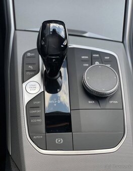 BMW Rad 3 320i A/T - 2021 - 10