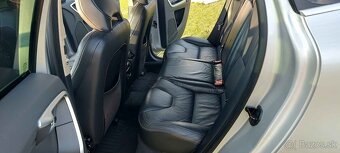 Volvo XC60 2,4D 120kw Avd 4x4 - 10