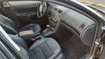 Škoda OCTAVIA Combi 2.0 TDI DSG L&K - 10