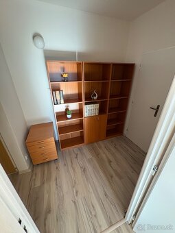 Prenajmem slnečný 2-izbový byt - 10