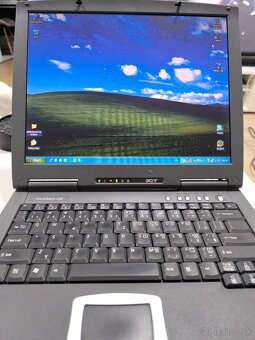 Acer TravelMate 230 - 10