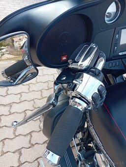 Harley Davidson street glide special FLHXS 2017 22500 Km - 10