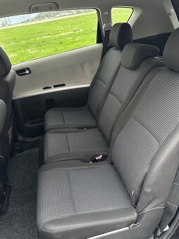 Toyota Corolla Verso 2.2 D-CAT 130 kW (177 PS) - 10