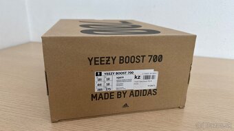 Adidas Yeezy Boost 700 Hi-Res Red - 10