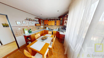 Rodinný dom Spiegelsalle II, pozemok 641m2, 2 bytové jednotk - 10