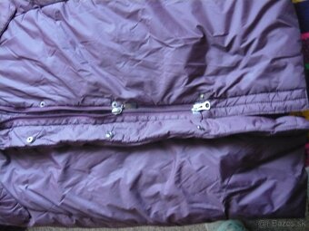 prešívaný kabát so šálom - 10