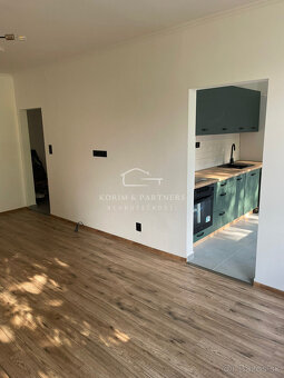 Elegantný, novučičký 3 izbový byt v tichej ulici v Komárne - 10