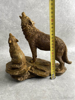 Bronzové súsošie Vijúce vlky - 10