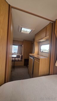 Obytny prives Roller Palace 400 - strieska, Truma - 10