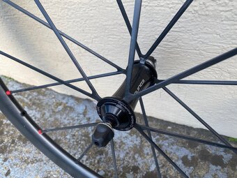 Karbónové kolesá pre cestny bicykel - 10