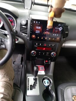 KIA SORENTO - 10