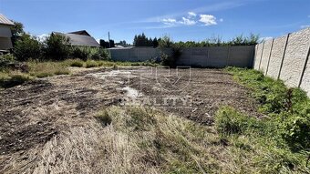 Na predaj pozemok so stavebným povolením - Dražkovce - 10