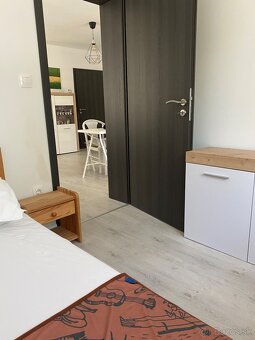 4- izbový rodinný dom v centre Rajky na prenajom. - 10