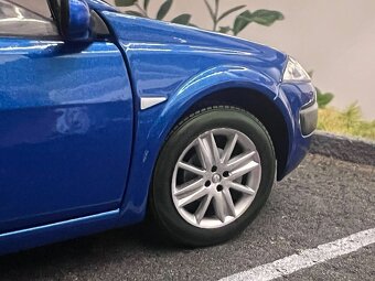 1:18 RENAULT Megane CC - Solido - 10