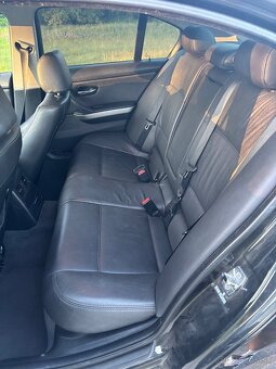 BMW E90 335i - 10