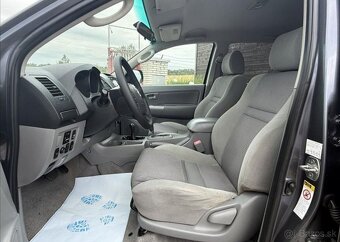 Toyota Hilux 3,0 D-4D AUTOMAT 4X4 126kW nafta automat 127 kw - 10