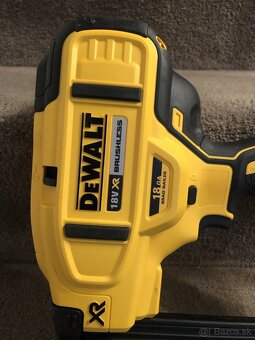 Nová Aku hřebíkovačka DeWALT DCN680(bez bat. a nab.) - 10