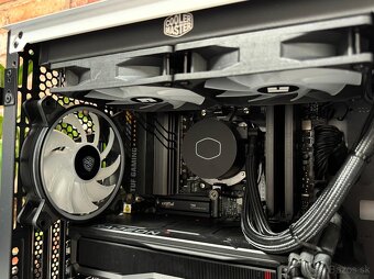 Ryzen 9 9900X\32GB\RX 7900XT\SSD\1000W Zdroj - 10
