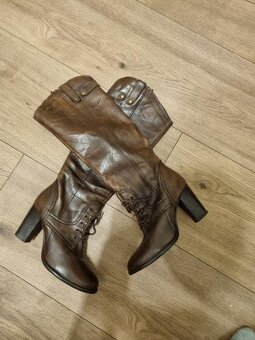 nové kožené hnedé čižmy veľ. 36 - 10
