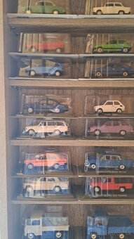 LEGENDARNE AUTOMOBILY MINULE ERY - 10