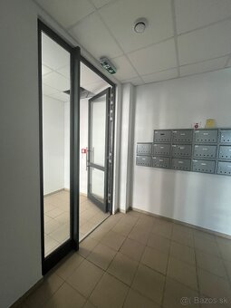 Moderný 2-izbový byt s veľkou terasou na prenájom – Galanta, - 10