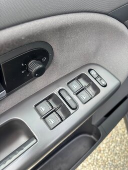 Seat Alhambra 2.0 TDi 7miestne - 10