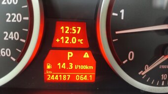 BMW 525d 2004 - 10