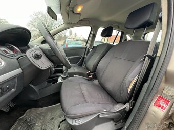 Renault Clio Grandtour 1.5DCi diesel, 63kW, MT5, rok:06.2008 - 10