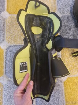 Hokejové holene CCM Tacks XF80 - v perfektnom stave - 10