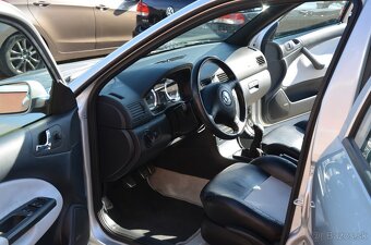 Škoda Octavia RS 1.8 Turbo 132kW - 10