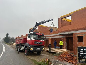 Odvoz odpadu, kontajnery, hydraulická ruka - 10