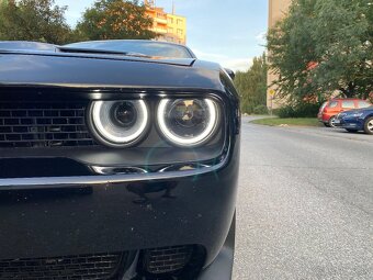 Dodge Challenger 5.7 Hemi - 10