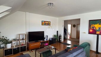 PREDAJ: Priestranný 4-izb byt, 2 balkóny, garáž_Nové Mesto n - 10