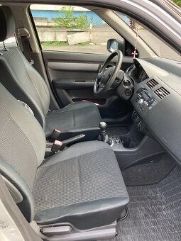 Suzuki Swift 1.3 16V GLX - 10