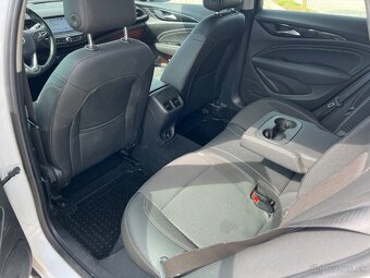 Opel Insignia ST 2.0 CDTI S&S Dynamic AT8 - 10