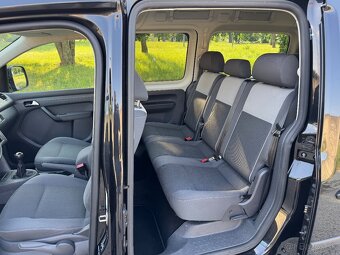 Volkswagen Caddy Maxi 7miestna - 10