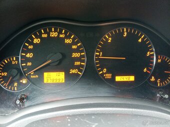 Toyota Avensis Combi - 10