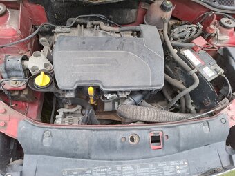 Renault Thalia 1.2 16V (2009) – lacné, spoľahlivé a úsporné - 10