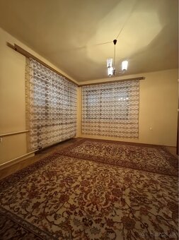 🏡 Ponúkame na predaj priestranný rodinný dom - 10