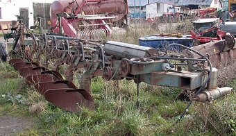 Predáme stroje z dvora - 10