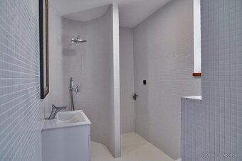 Exkluzívny 4iz mezonet s veľkou terasou Nám. SNP - 10