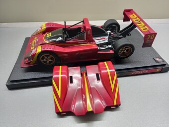 FERRARI 333 SP MOMO HOTWHEELS 1:18 č.2 - 10