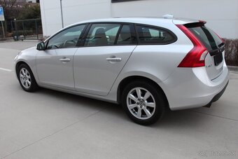 Volvo V60 2.0 D4 Kinetic - 10