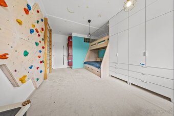 Trojizbový byt s parkovacím státím v Ružinove na predaj - 10