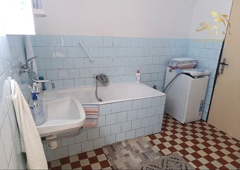 RODINNÝ DOM - HRUŠOVANY - 10